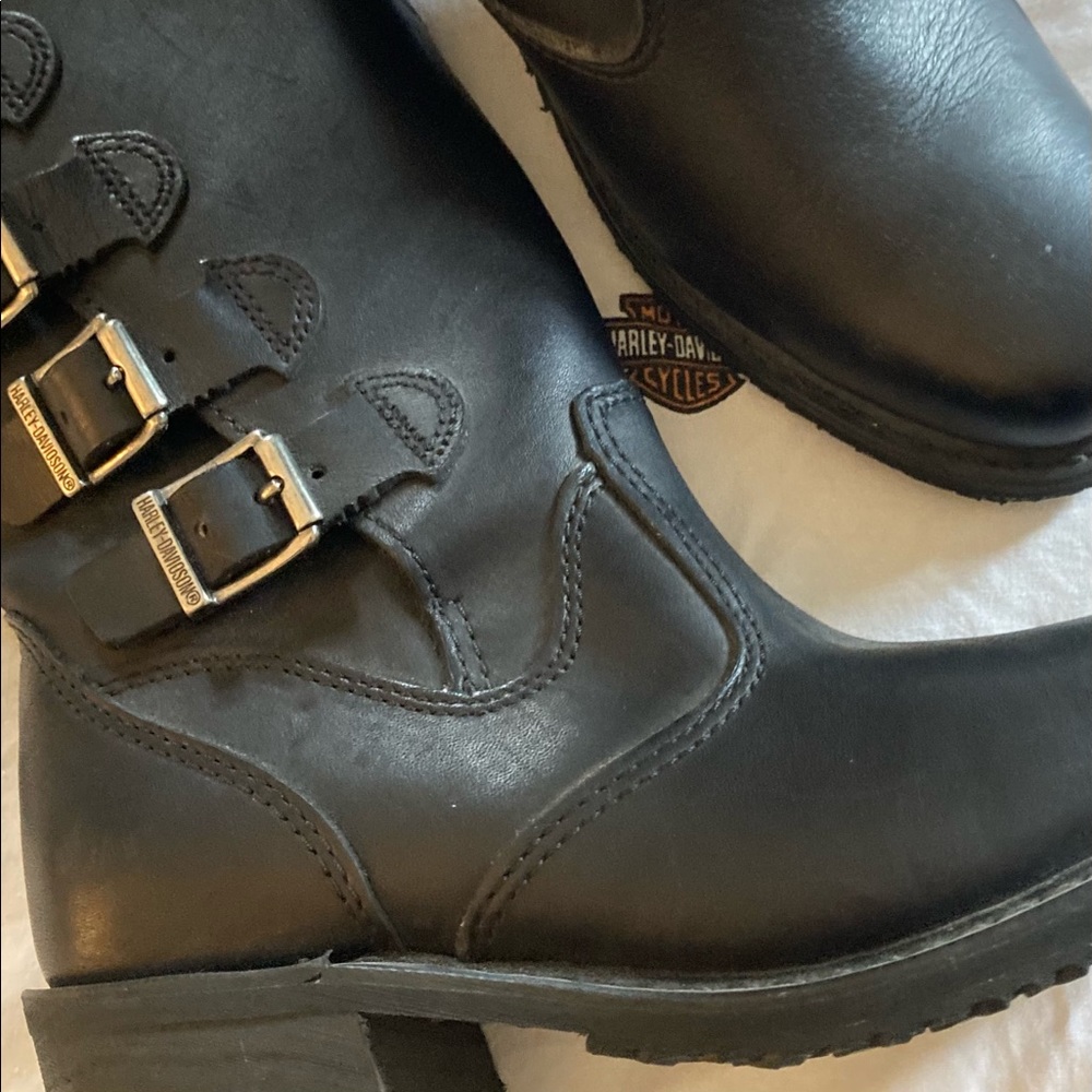 Ladies Harley Davidson Boots!!!